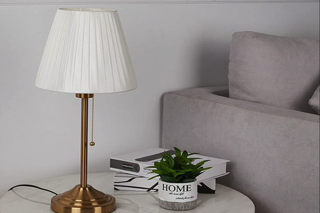 Industrielle Reißverschluss Tischlampe: Einzigartiges Beleuchtungsdesign