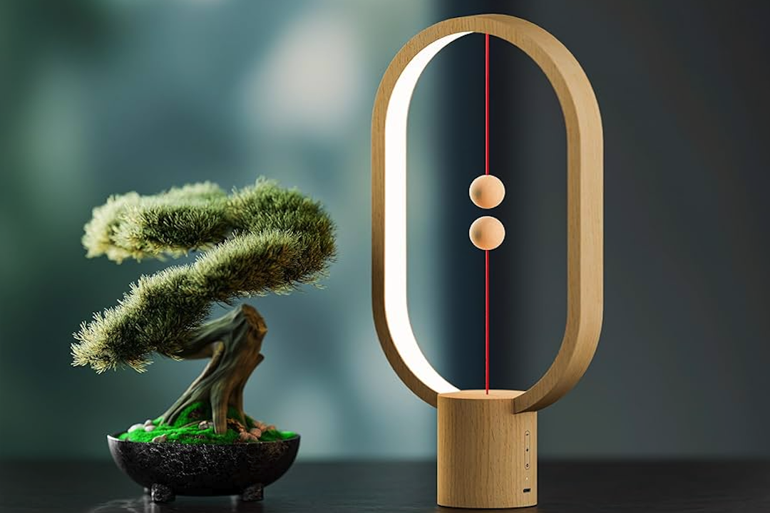 Moderne skulpturale Balanceleuchte: Einzigartiges Design für Ihr Zuhause